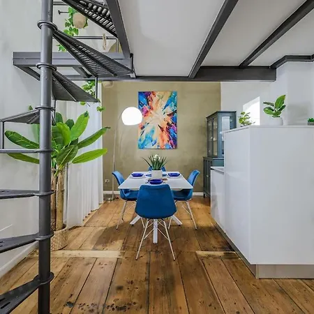 Duse Theatre Loft Апартаменты
